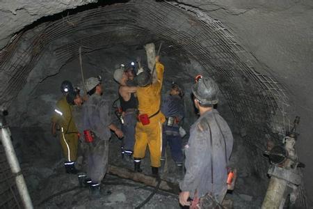 黄竹镇工程爆破中的危险因素分析以及应对工程爆破危险的措施